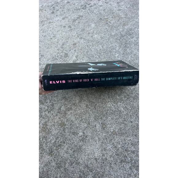 Elvis The King of Rock 'N' Roll Complete 50's Masters 5 Cassettes + Stamp Sheet - Picture 3 of 7